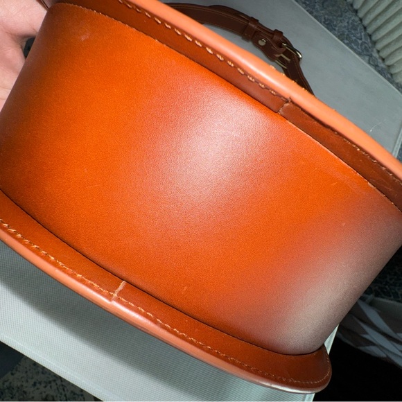 A.P.C. GENÈVE Brown and Tan Crossbody Bag with Classic Design - Picture 8 of 13